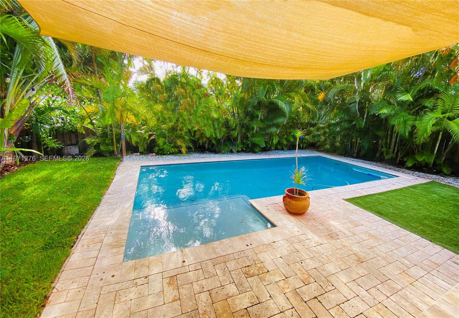 8959 Dickens AveSurfside - picture