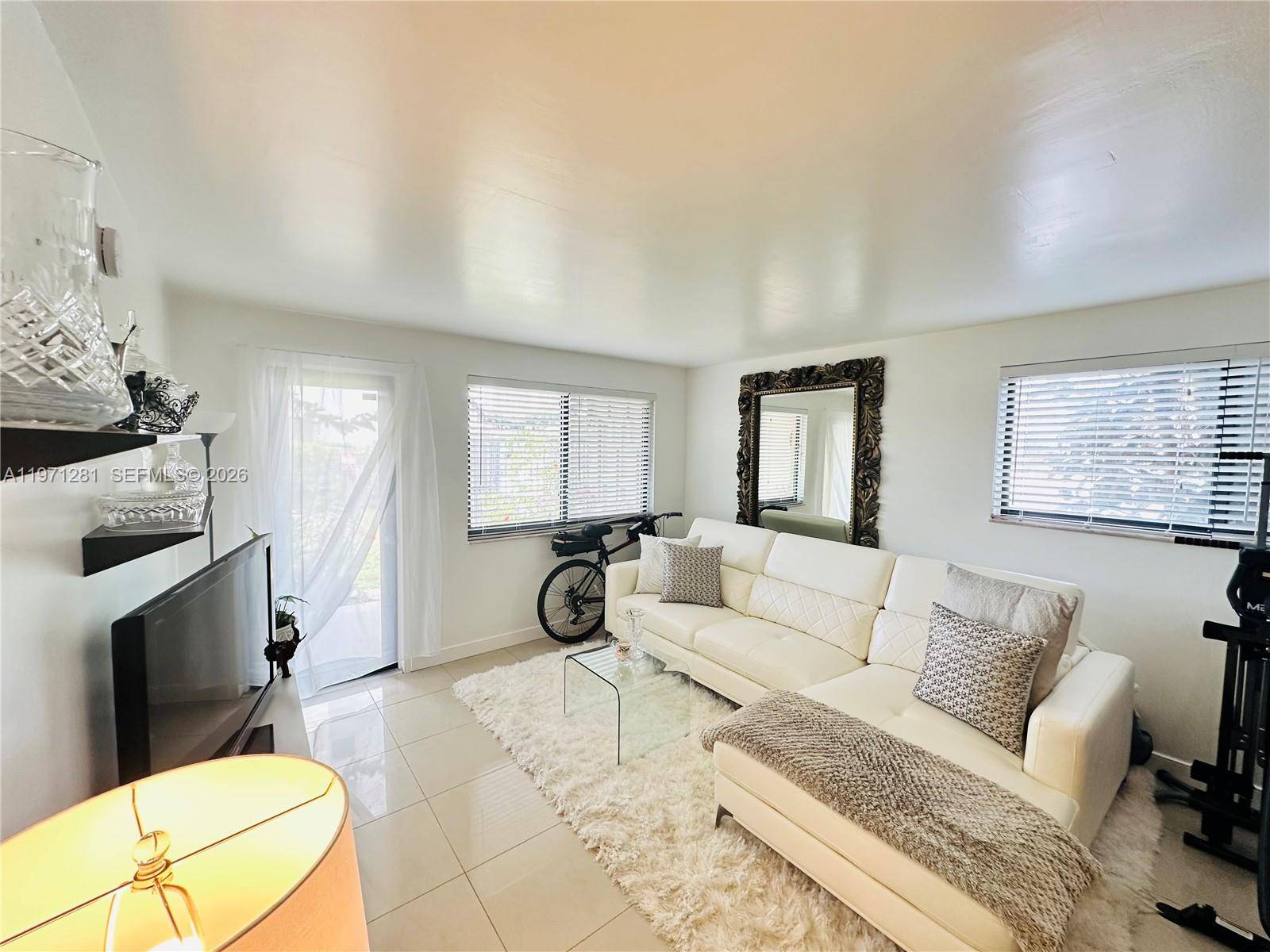 301 Golden Isles DrHallandale Beach - Condo 5+ Stories,Condo condo unit 114 - picture
