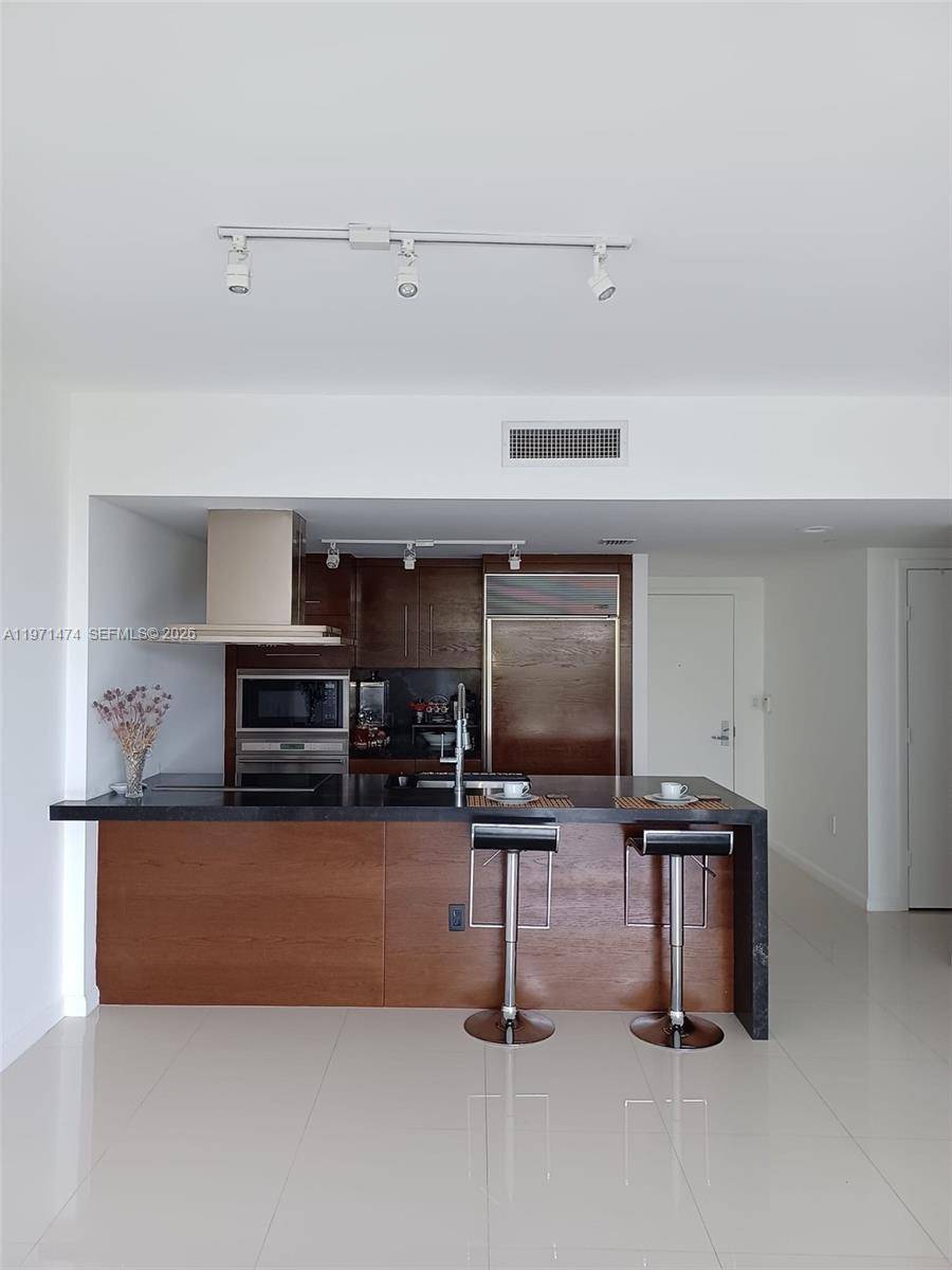 495 SE Brickell AveMiami - Apartments-Annual,Condo condo unit 509 - picture