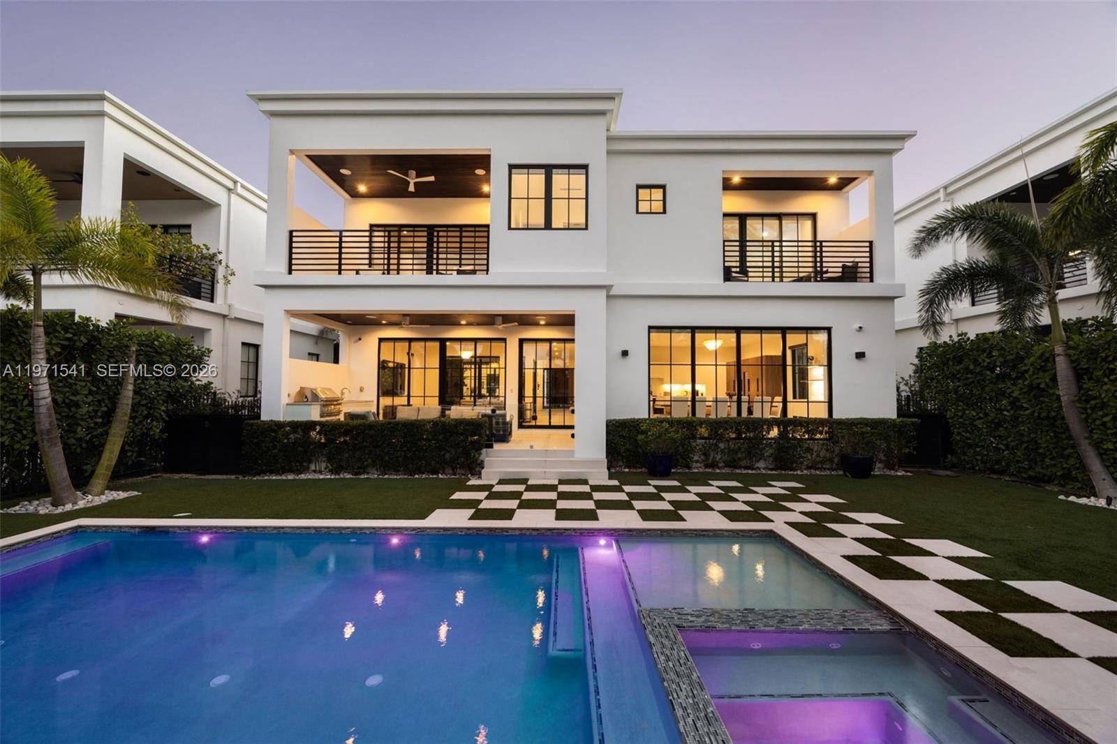 885 NE 76th StMiami - picture