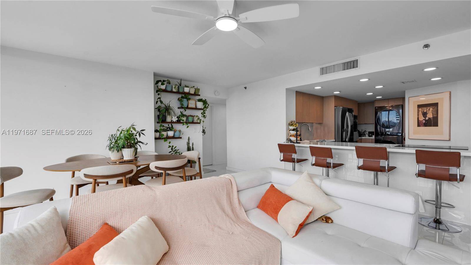 7601 E Treasure DrNorth Bay Village - Condo 5+ Stories,Condo condo unit 1011 - picture