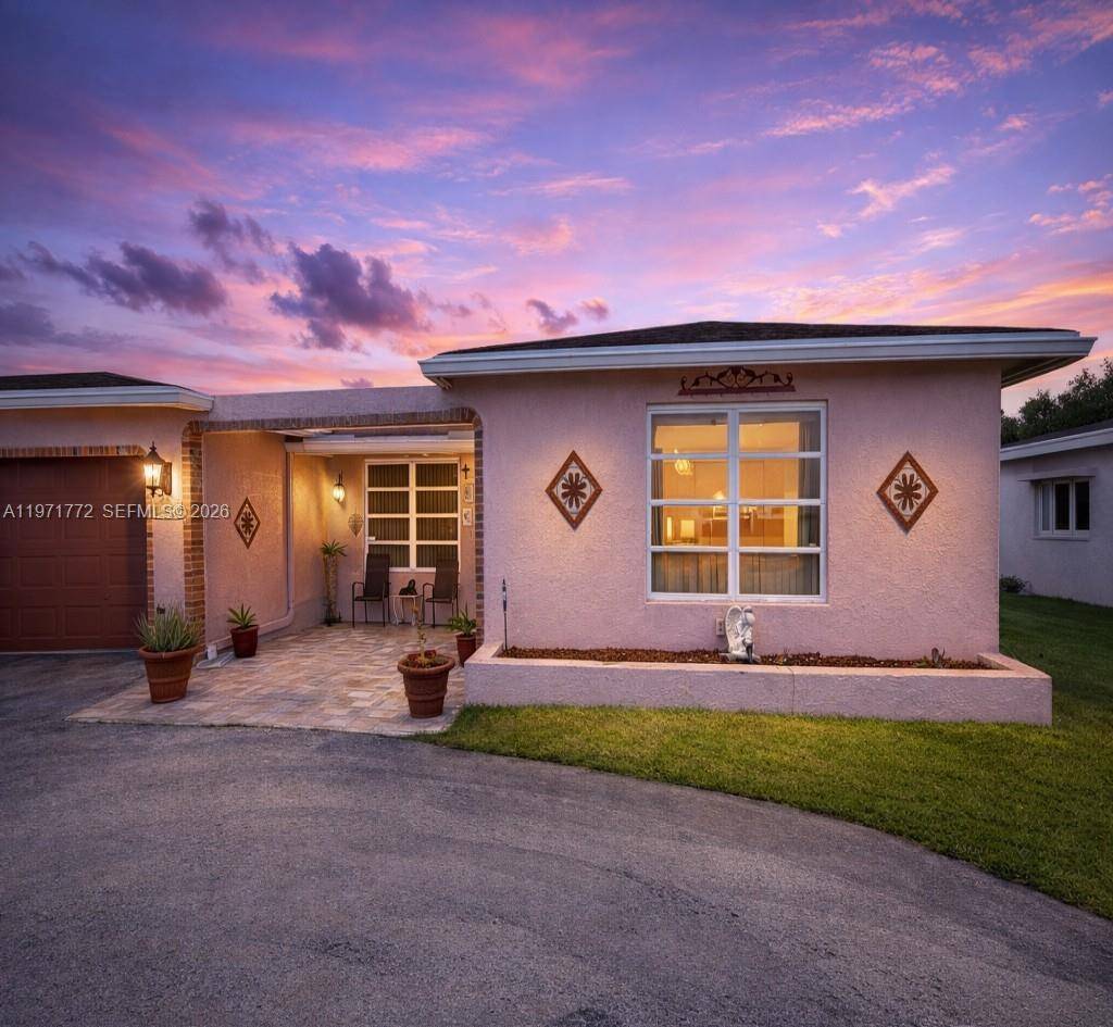 11827 NW 39th StSunrise - picture