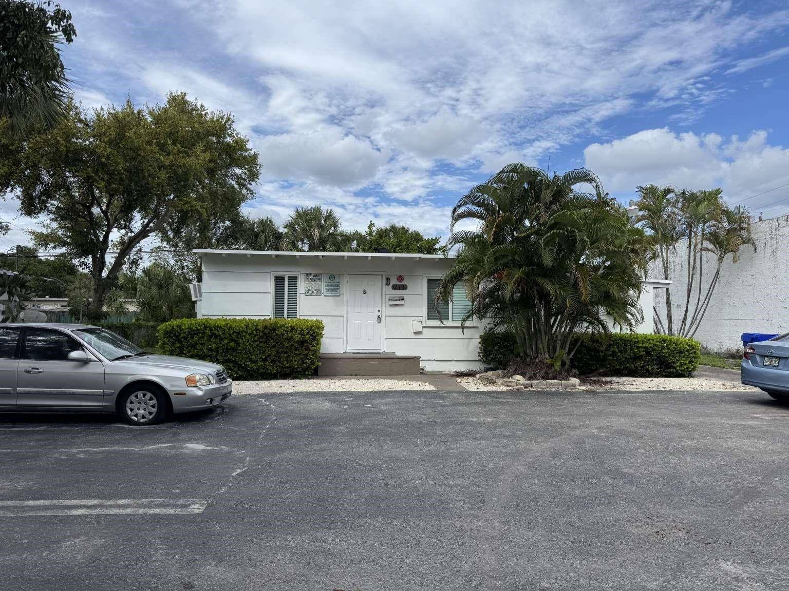 211 SW 2ndPompano Beach - picture