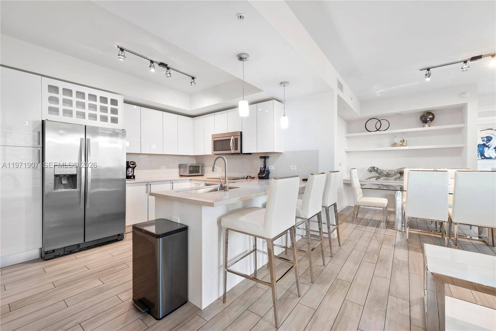 999 SW 1st AveMiami - Condo/Co-Op/Annual,Condo condo unit 2204 - picture