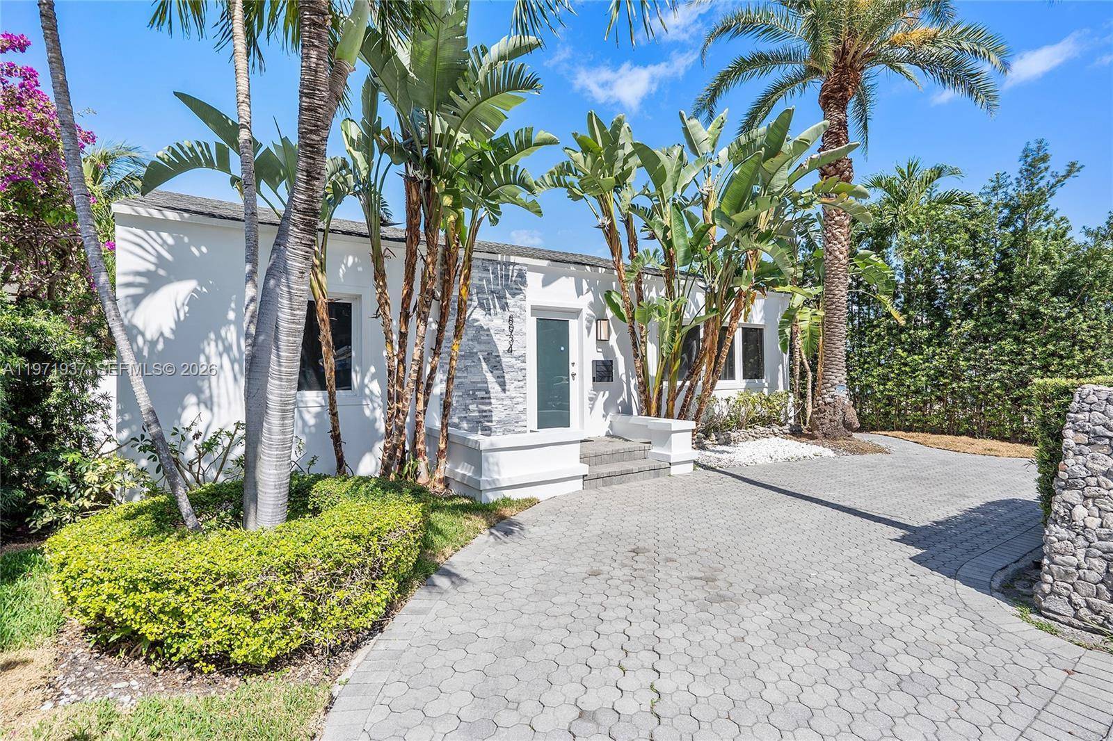 8934 Harding AveSurfside - picture