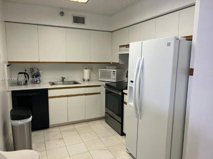 3400 NE 192nd StAventura - Condo/Co-Op/Annual,Condo condo unit 410 - picture