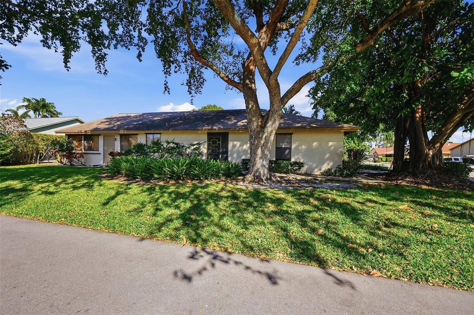 2495 NW 14thDelray Beach - picture