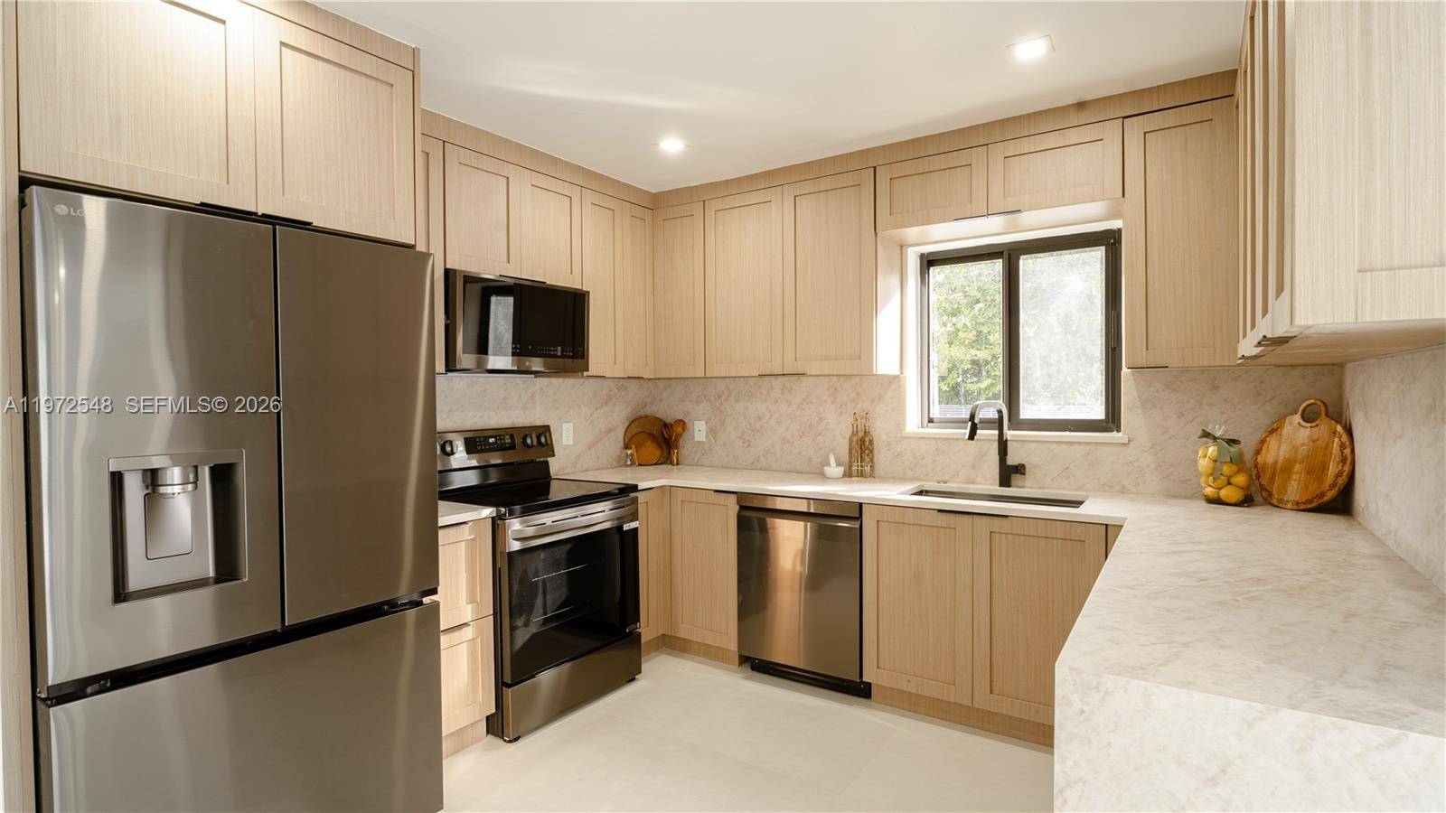 1221 Biarritz DrMiami Beach - picture