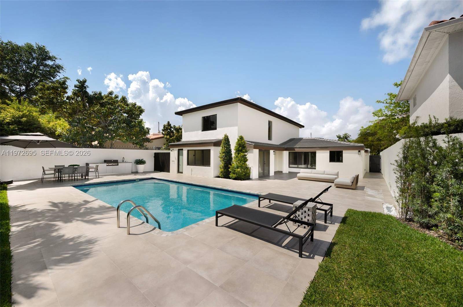 2805 SW 4th AveMiami - picture