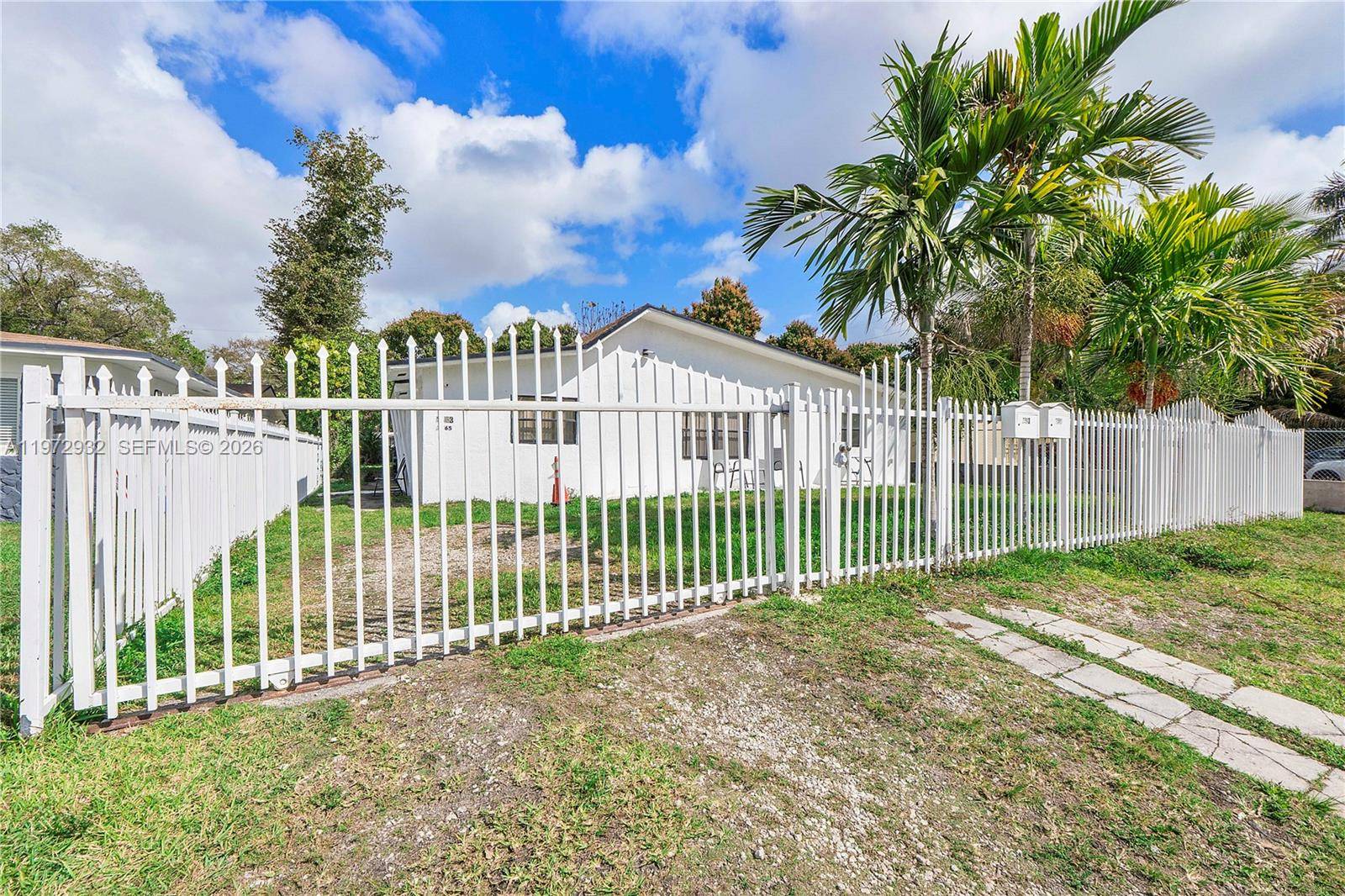 1563 NE 148th StMiami - picture