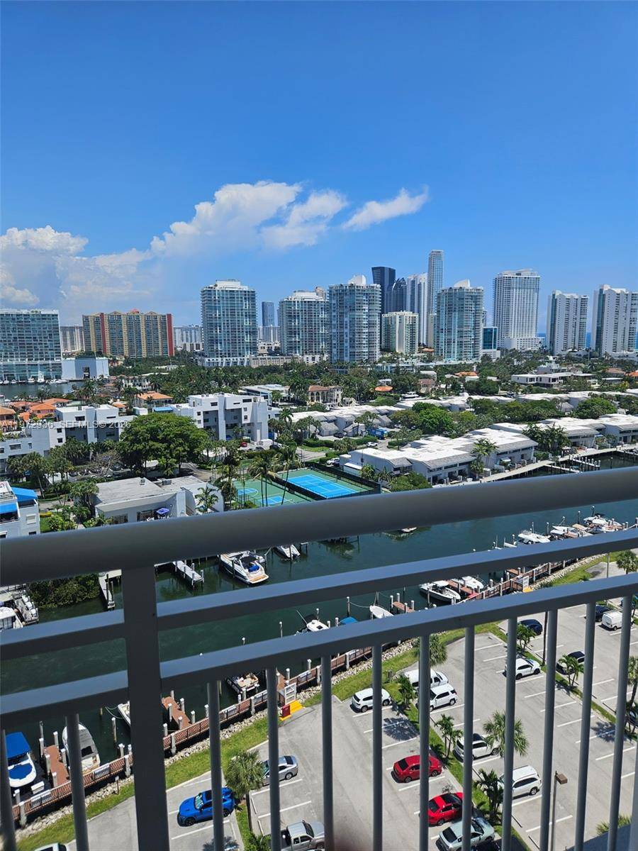 400 Kings Point DrSunny Isles Beach - COASTAL TOWERS CONDO condo unit 1624 - picture