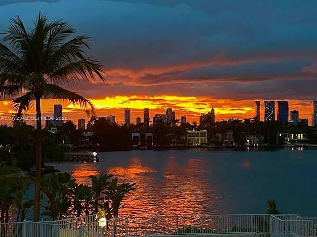 1 Century LnMiami Beach - Condo/Co-Op/Annual,Condo condo unit 310 - picture