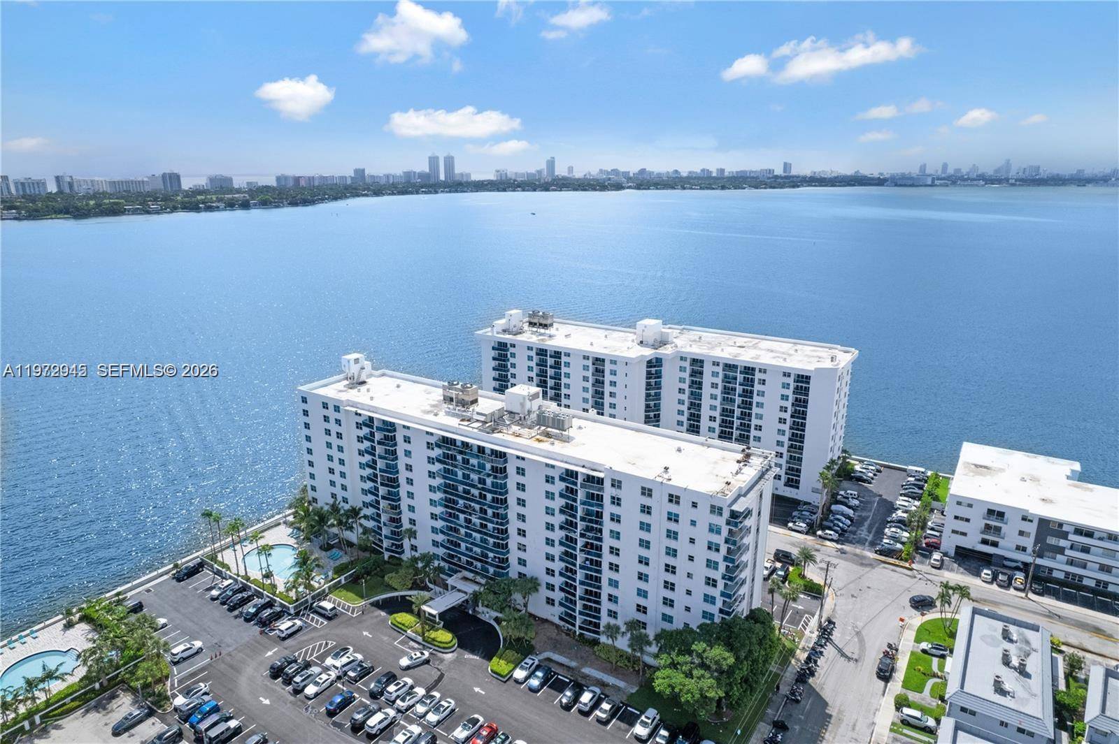 7501 E Treasure DrNorth Bay Village - Condo 5+ Stories,Condo condo unit 2M - picture