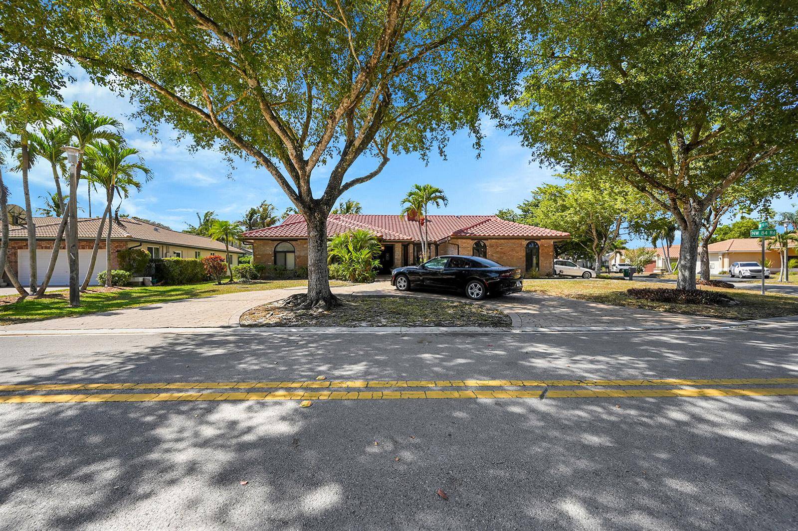 5172 NW 84thCoral Springs - picture