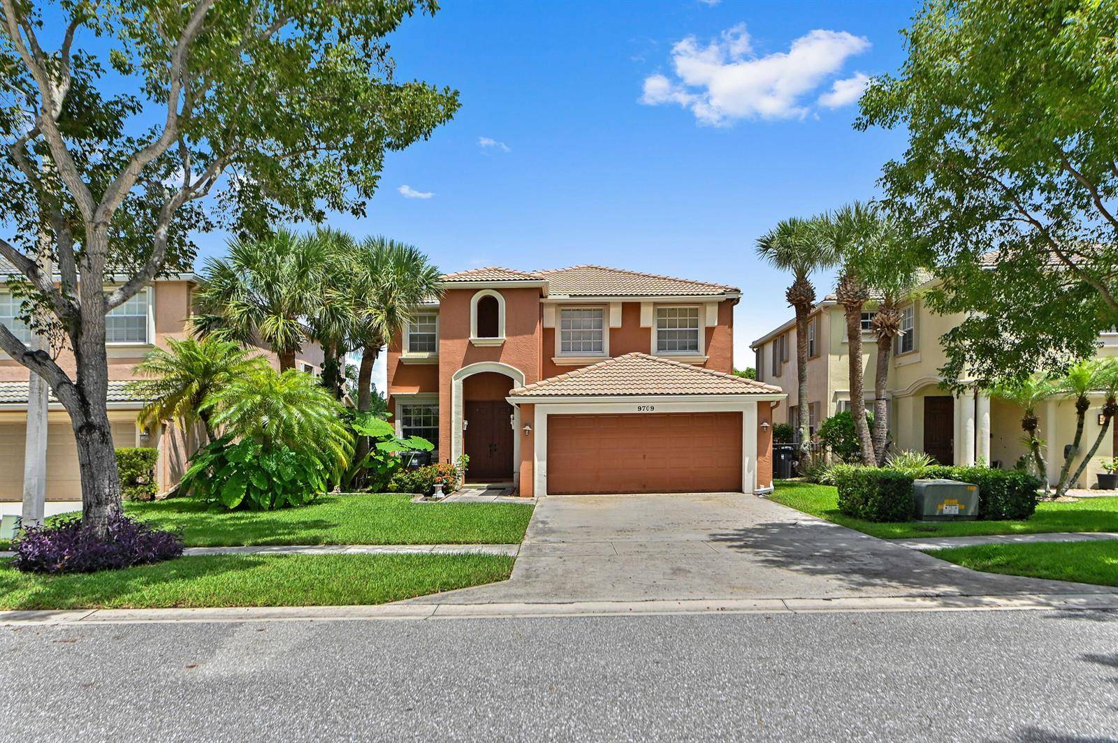 9709 WyethWellington - picture