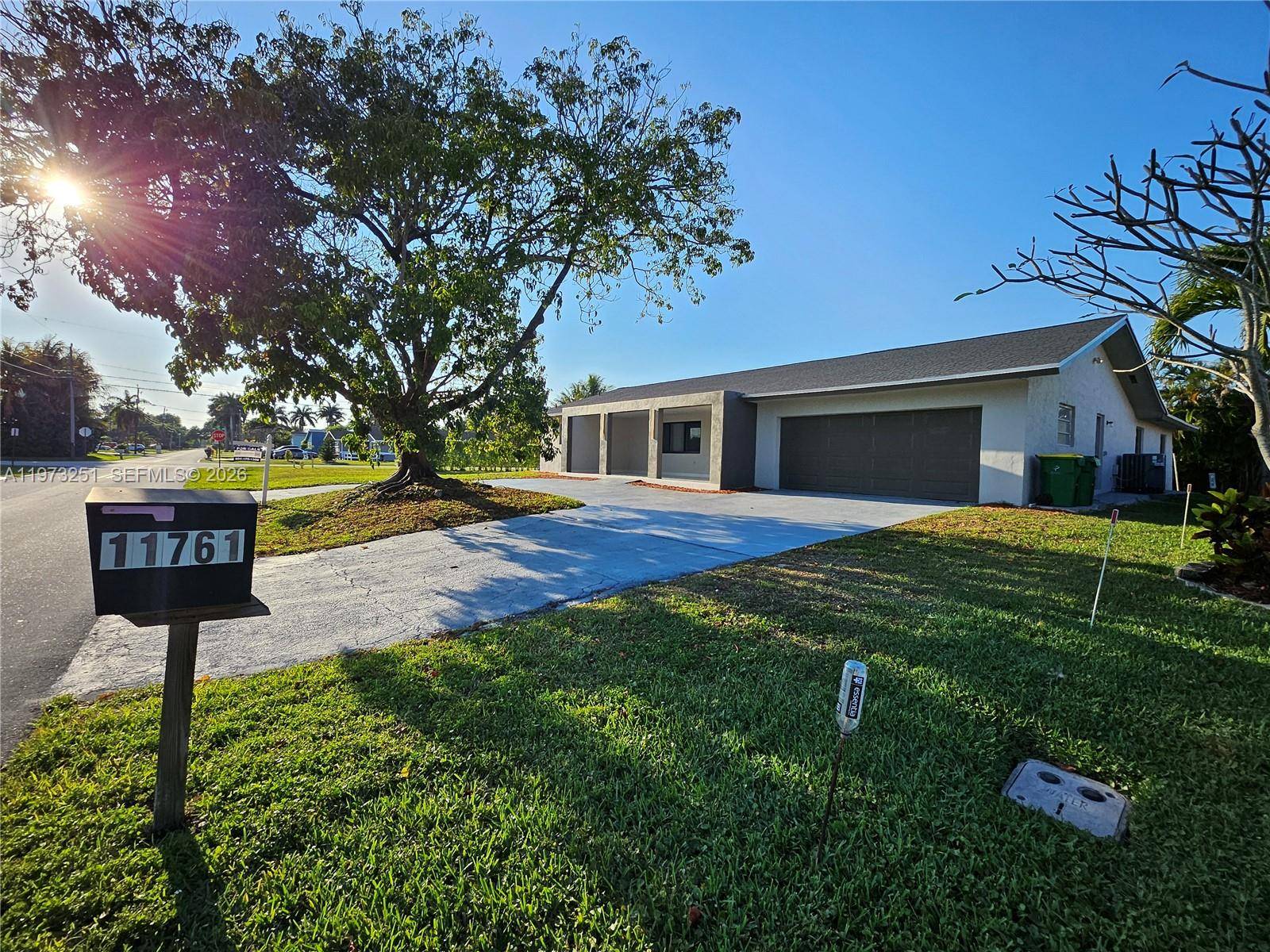 11761 NW 27th CtPlantation - picture