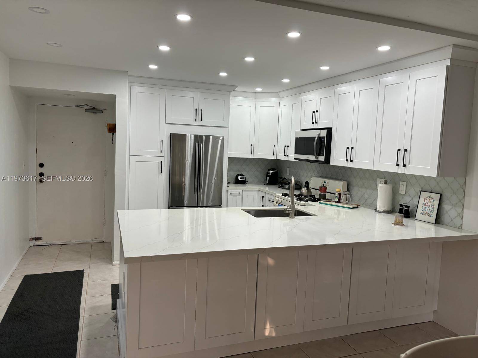 6884 N Kendall DrPinecrest - DADELAND GROVE CONDO condo unit C407 - picture