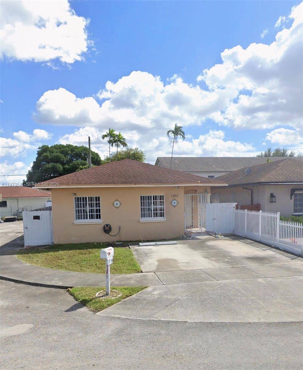 1353 W 30th StHialeah - picture
