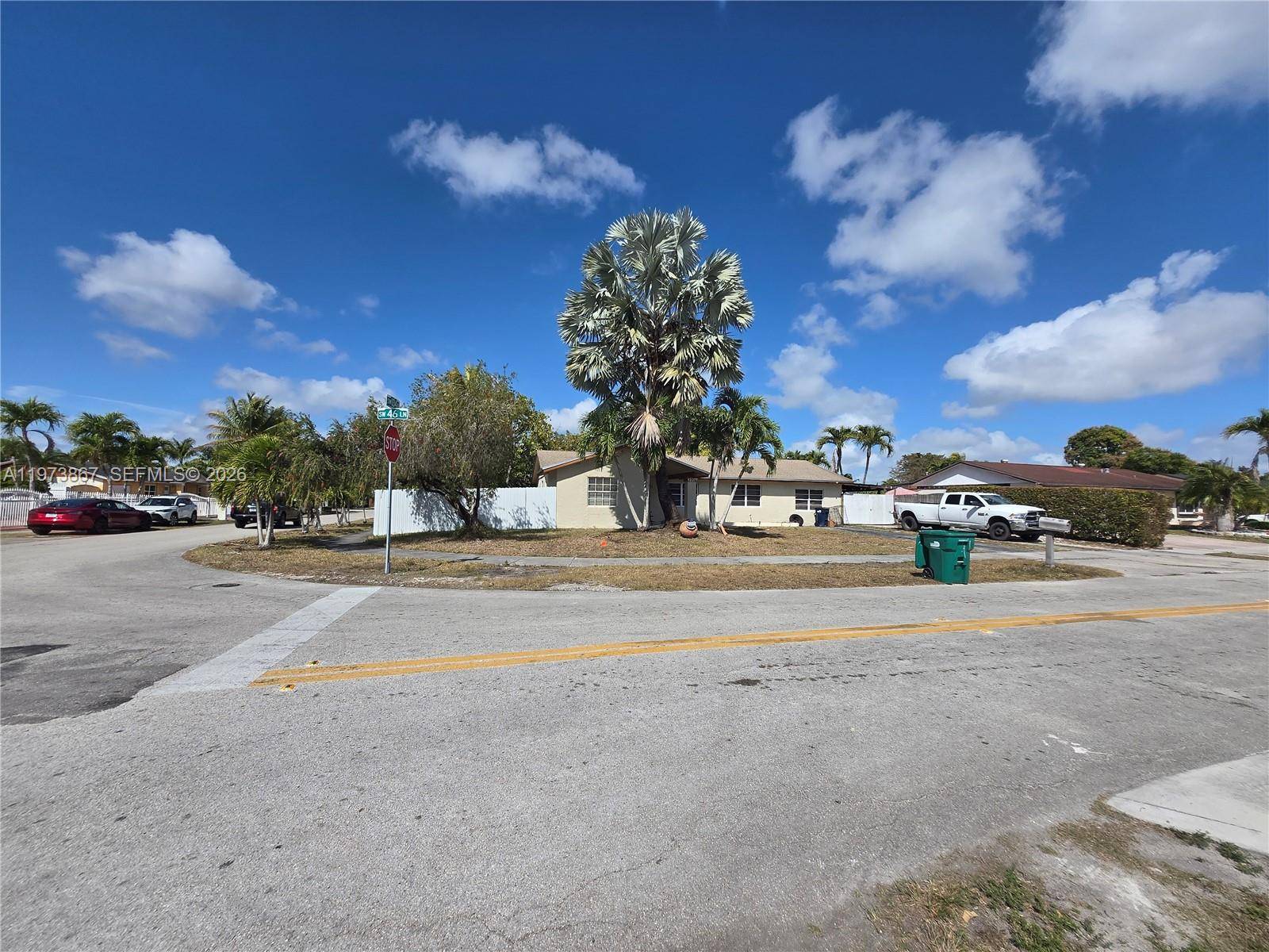 13377 SW 46th LnMiami - picture