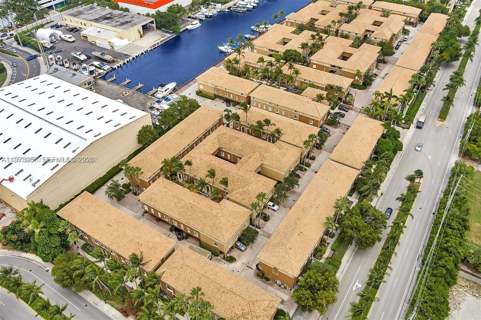 2965 NE 185th StAventura - AVENTI AT AVENTURA CONDO condo unit 1513 - picture