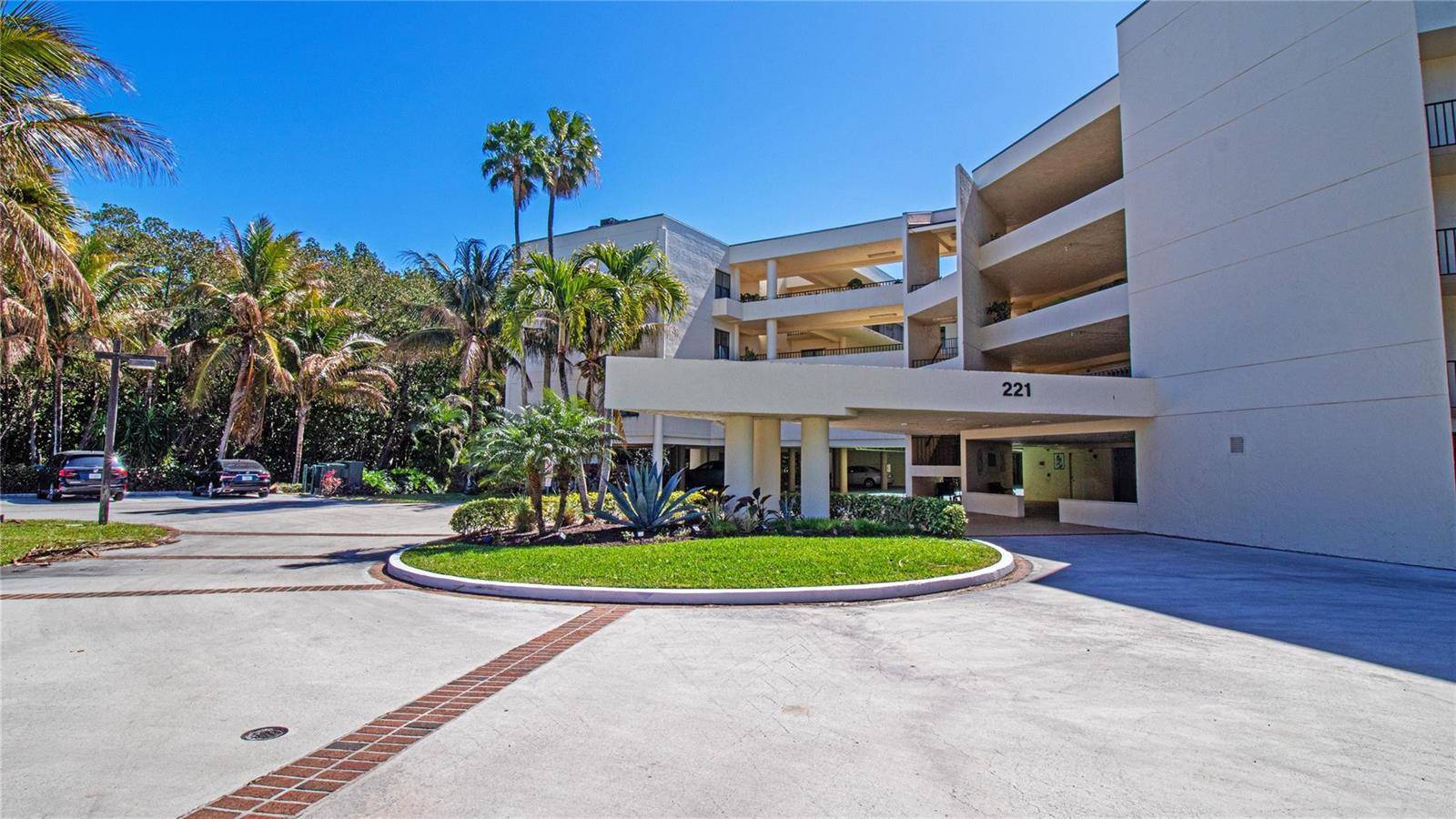 221 NE PlantationStuart - Condo condo unit 213 - picture