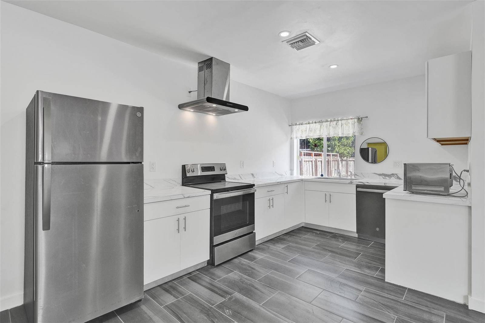1904 SE 1stFort Lauderdale - picture