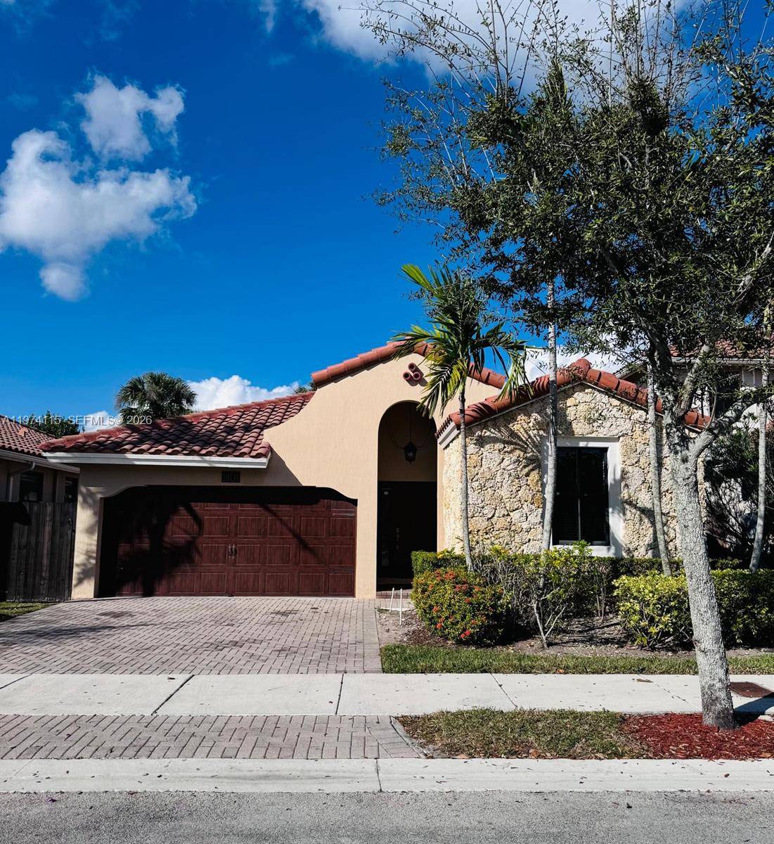 10131 NW 10th StMiami - picture