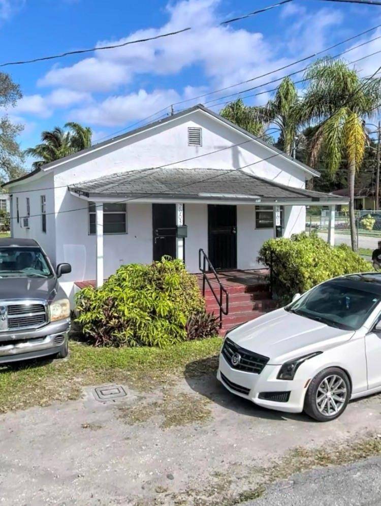 2901 NW 48thMiami - picture