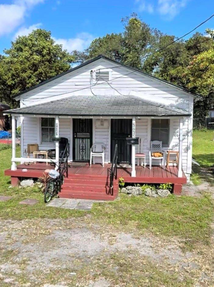 2925 NW 48thMiami - picture