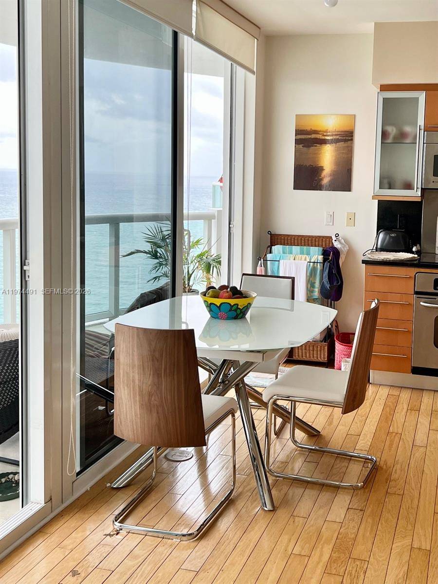 6365 Collins AveMiami Beach - Condo/Co-Op/Annual,Condo condo unit 3609 - picture