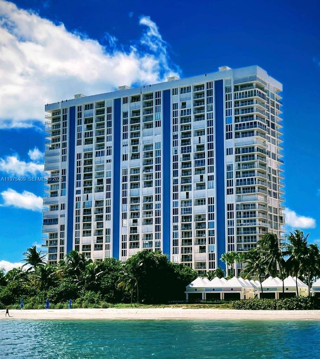 881 Ocean DrKey Biscayne - Townhouse/Villa-Seasonal,House condo unit TH7 - picture