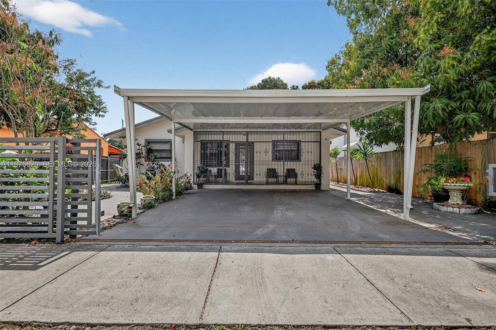 834 NW 115th StMiami - picture