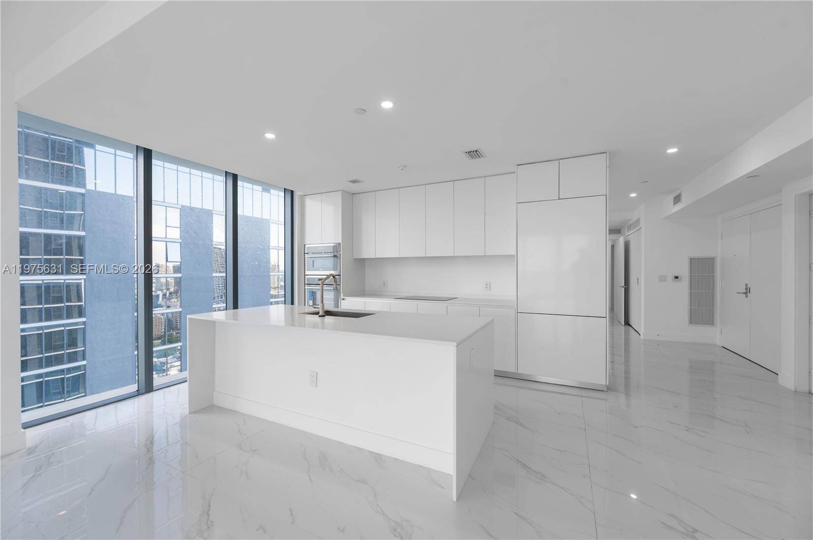 700 NE 24Miami - Condo/Co-Op/Annual,Condo condo unit 2807 - picture