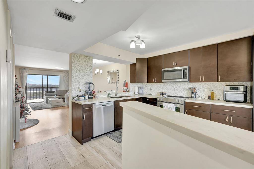 2200 S Cypress BendPompano Beach - CYPRESS BEND condo unit 905 - picture