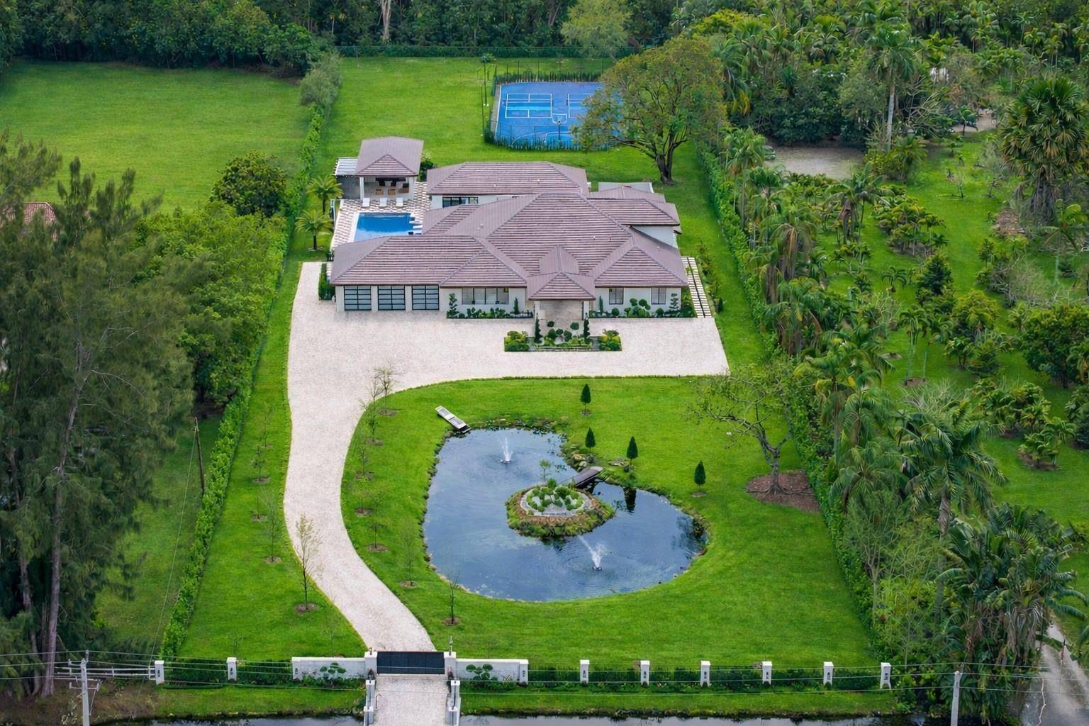 13110 MustangSouthwest Ranches - picture