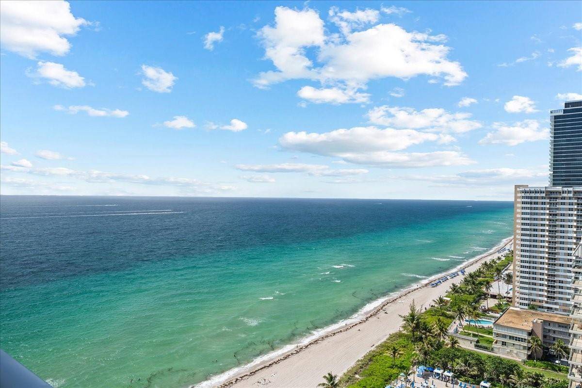 1890 S OceanHallandale Beach - Condo condo unit PH4 - picture