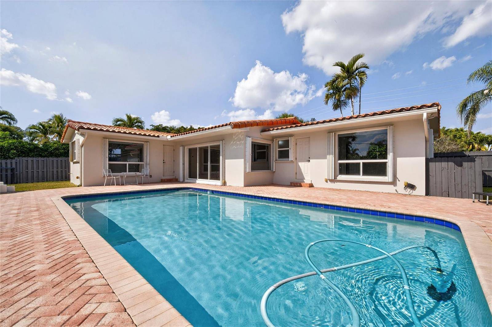 1762 NE 38thOakland Park - picture
