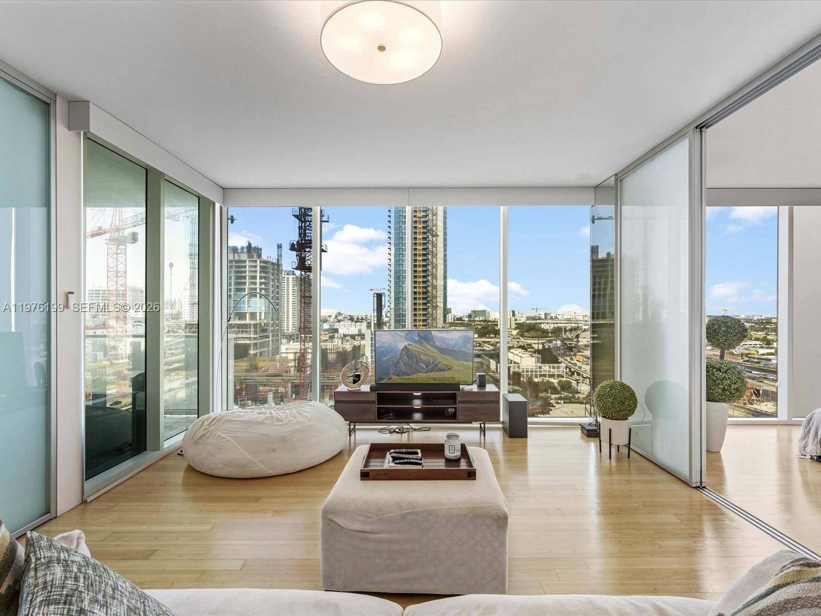1040 Biscayne BlvdMiami - Condo/Co-Op/Annual,Condo condo unit 1107 - picture