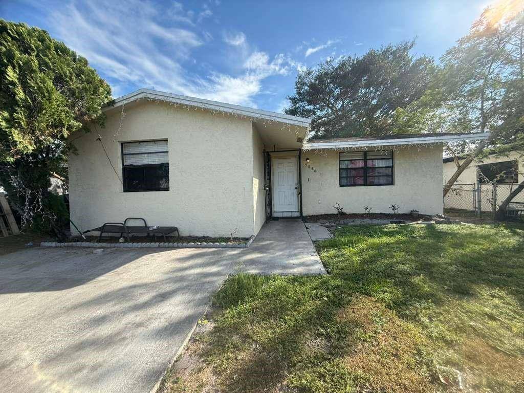 5836 WileyHollywood - picture