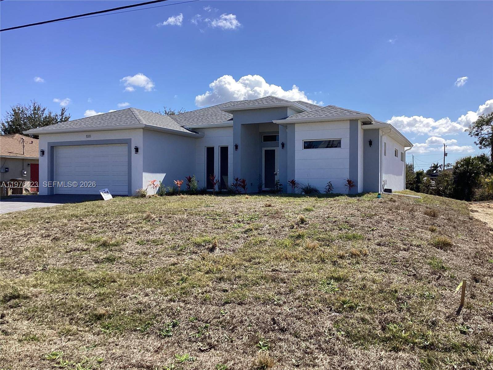 1120 NE 32nd LNCape Coral - picture