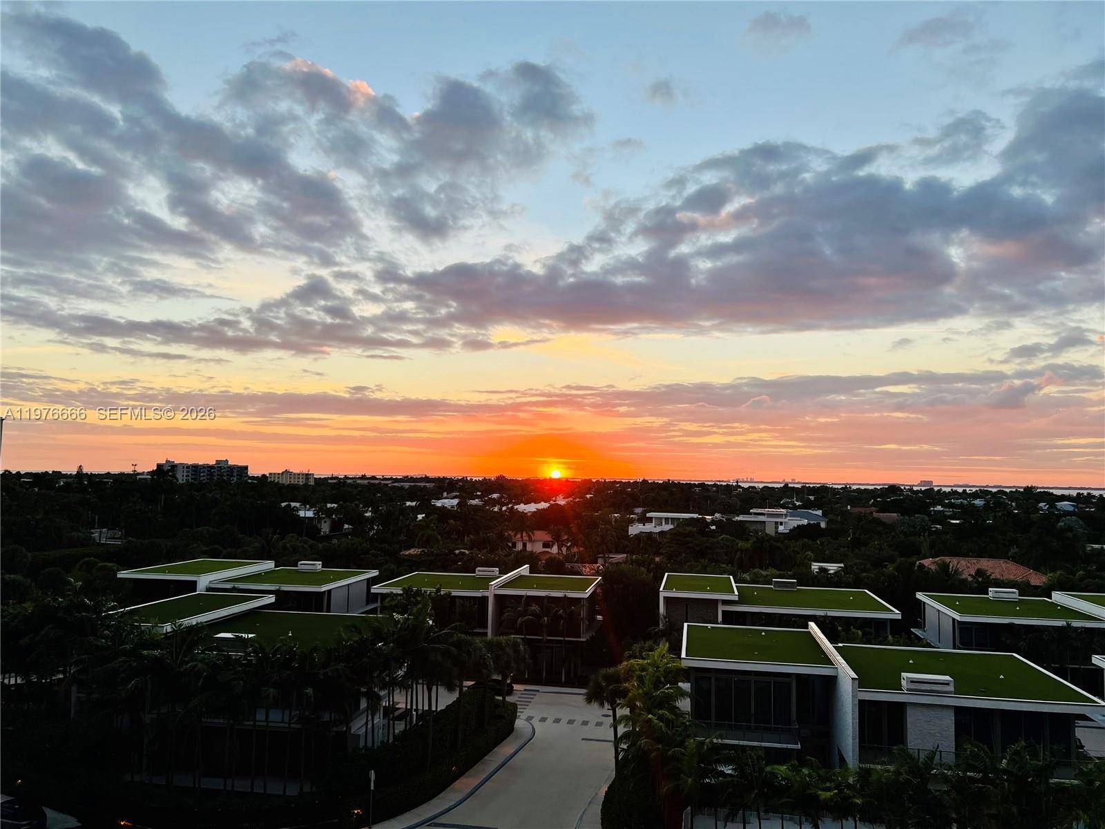 350 Ocean DrKey Biscayne - Condo/Co-Op/Annual,Apartment condo unit 1105N - picture
