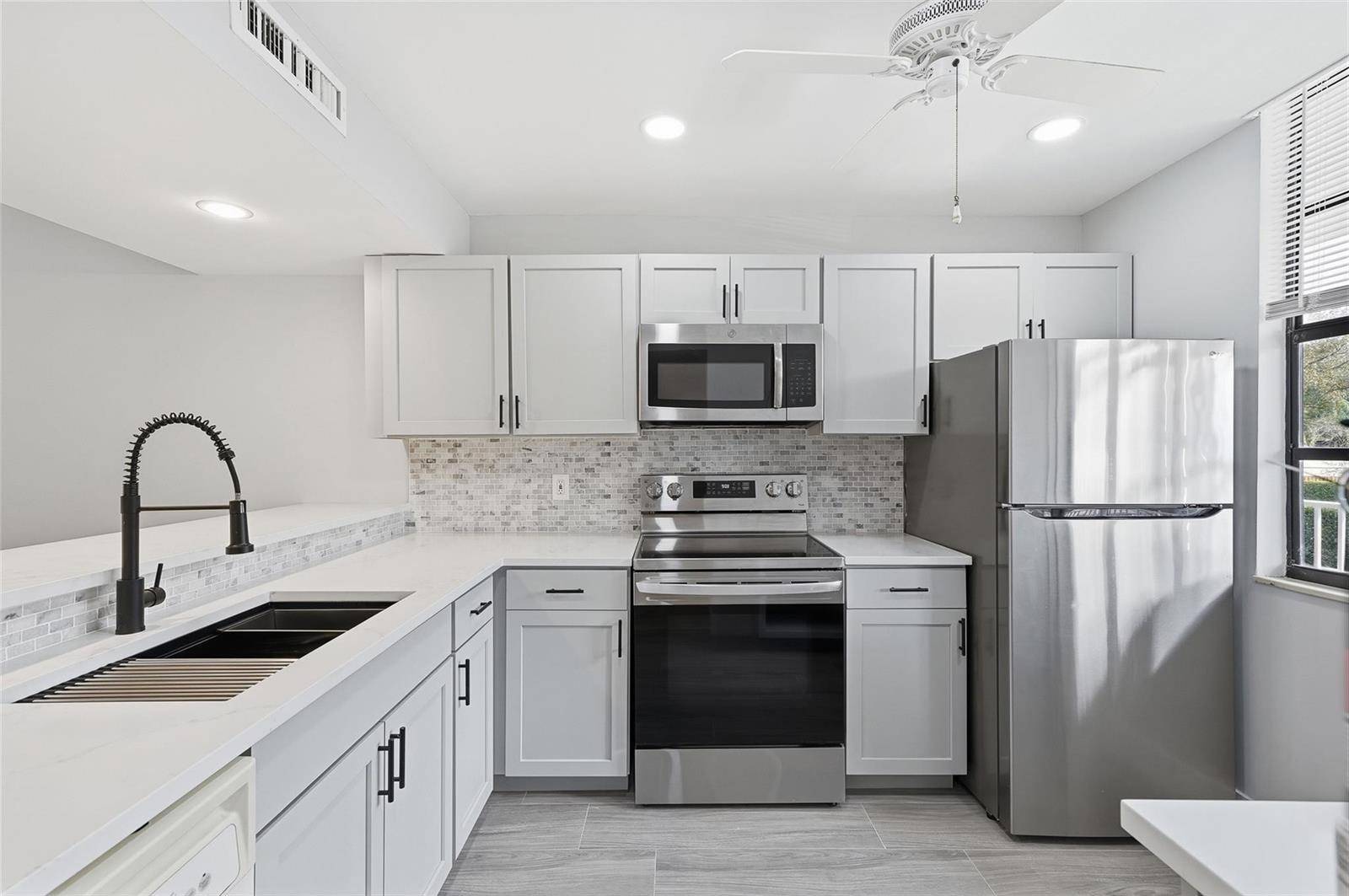1717 WhitehallDavie - Whitehall II condo unit 205 - picture