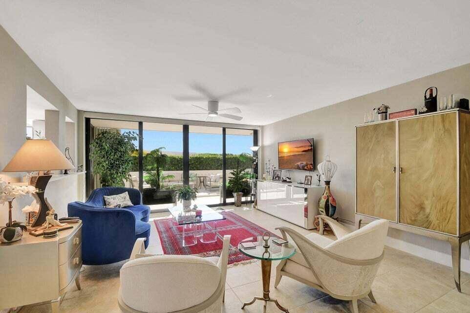3590 S OceanSouth Palm Beach - MAYFAIR HOUSE CONDO condo unit 104 - picture