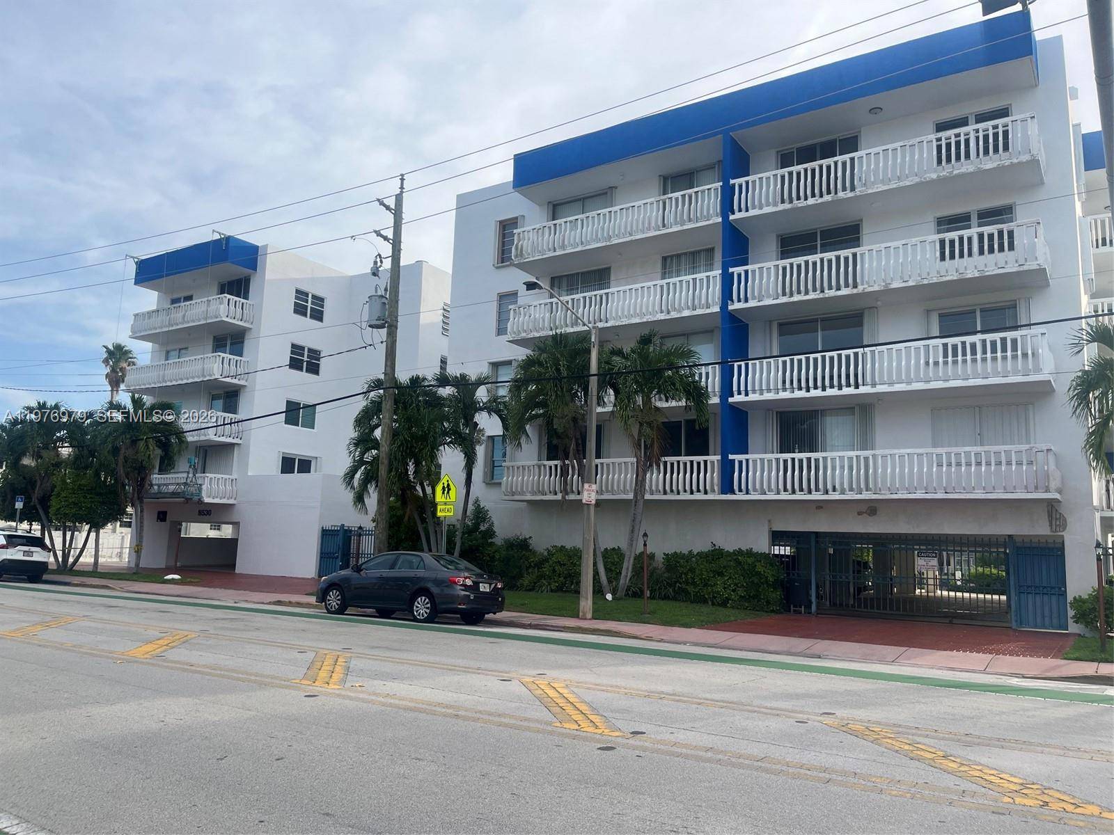 8530 Byron AveMiami Beach - COLONNADE BAY CONDO condo unit 402 - picture