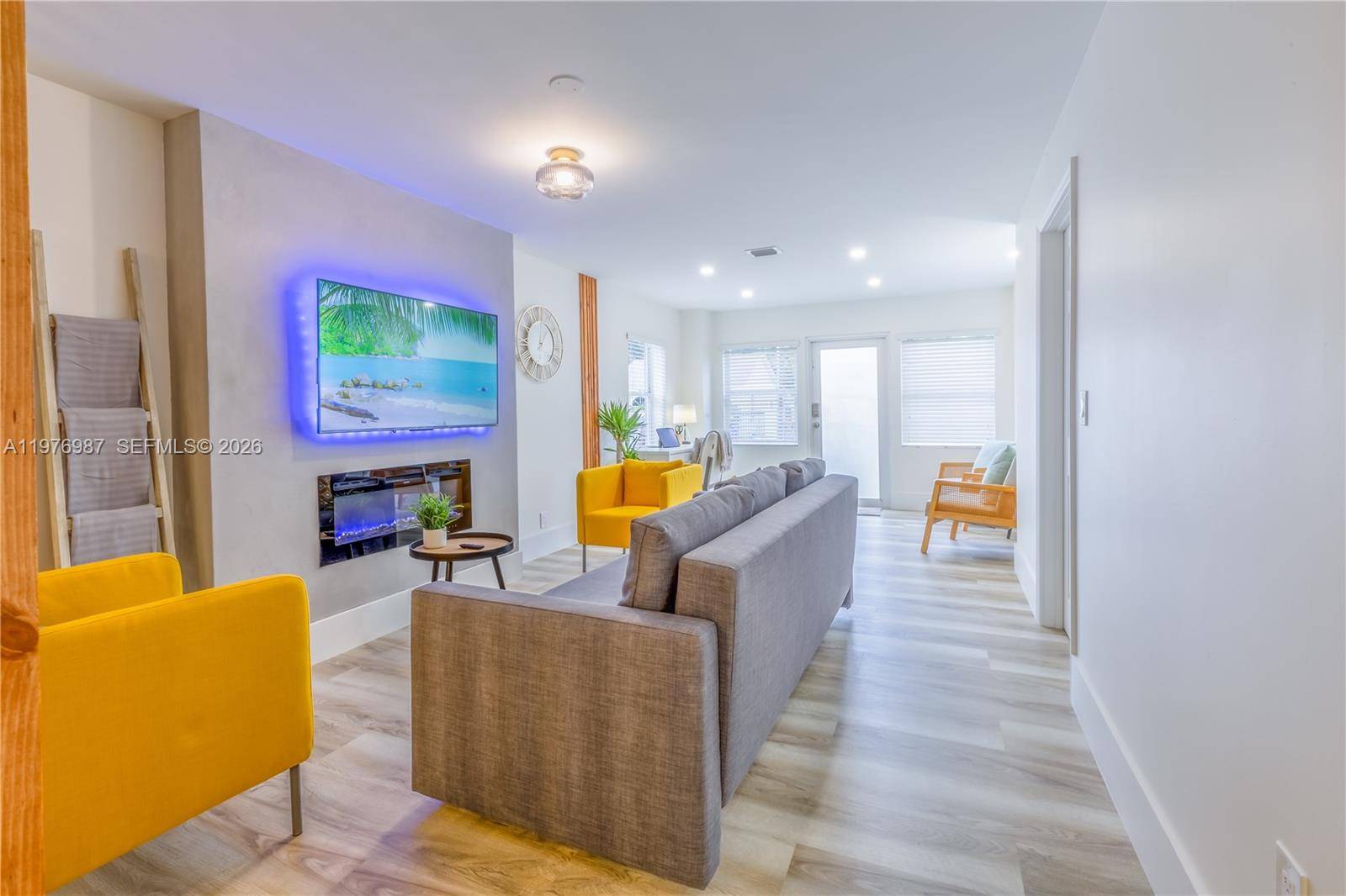 1762 NW 15th StMiami - picture