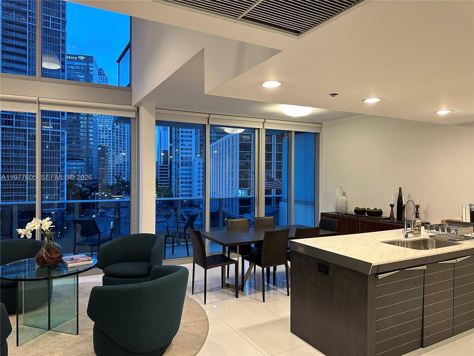 200 S Biscayne Boulevard WayMiami - Co-Op 5+ Stories,Condo condo unit 703 - picture