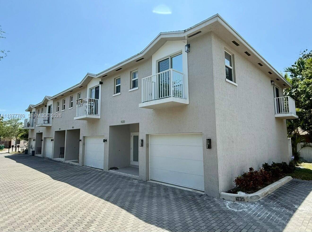 1035 NW 2nd AveFort Lauderdale - picture