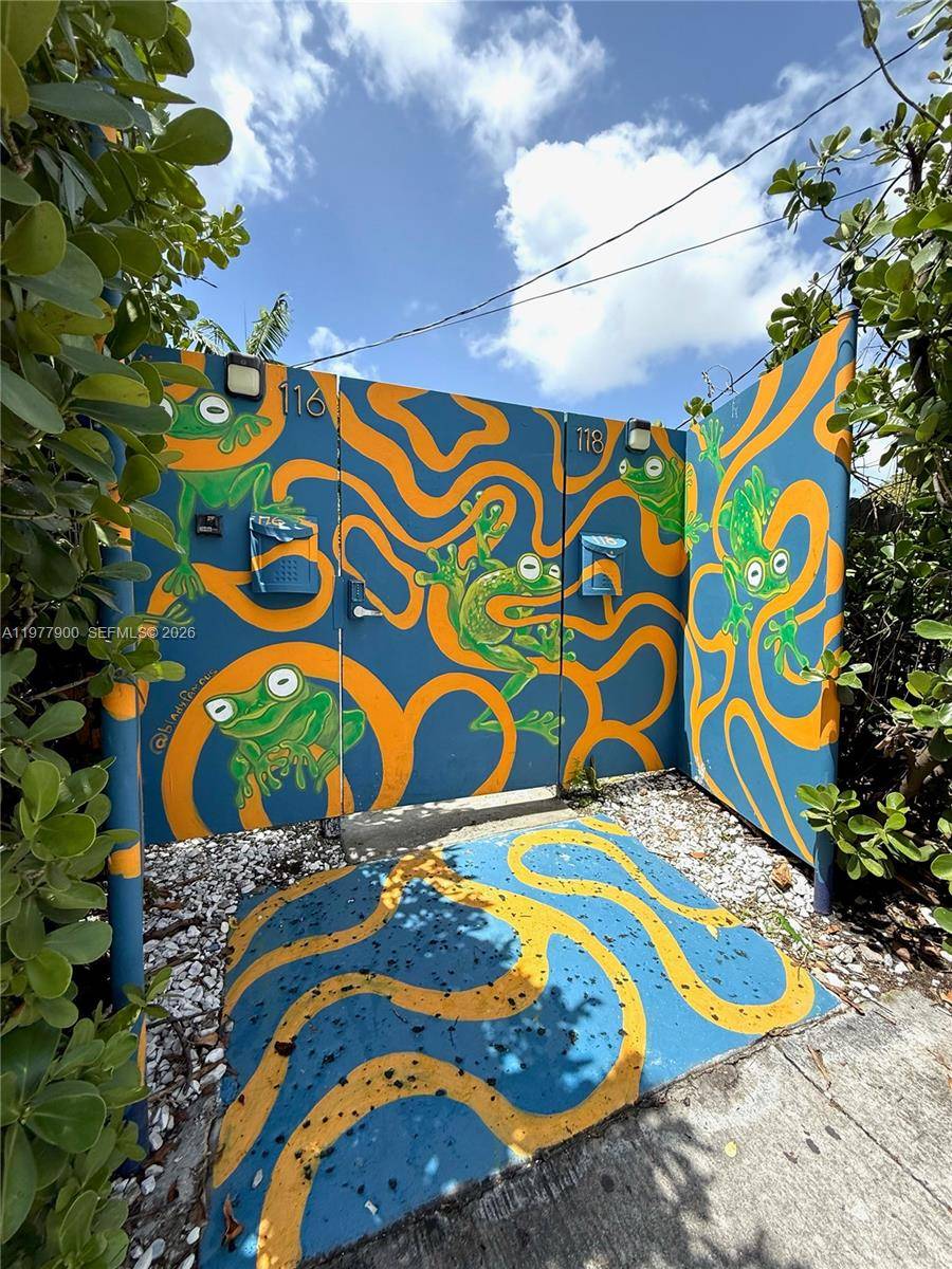 118 NW 24th StMiami - picture
