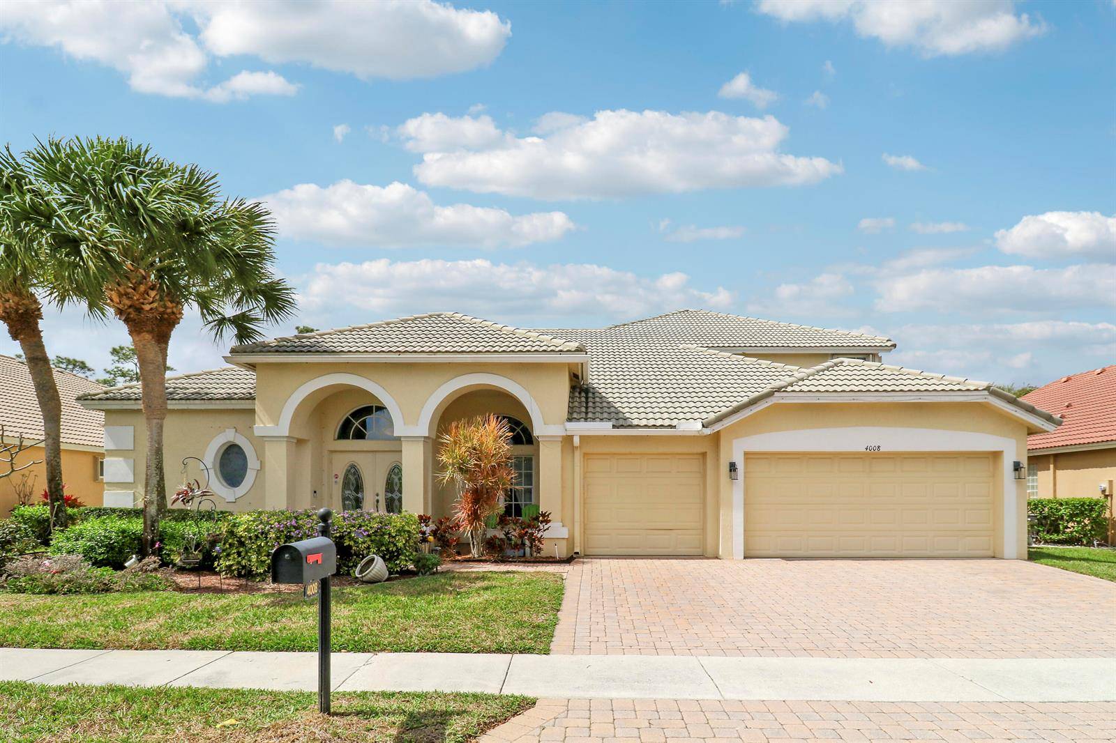 4008 W Hamilton KeyWest Palm Beach - picture
