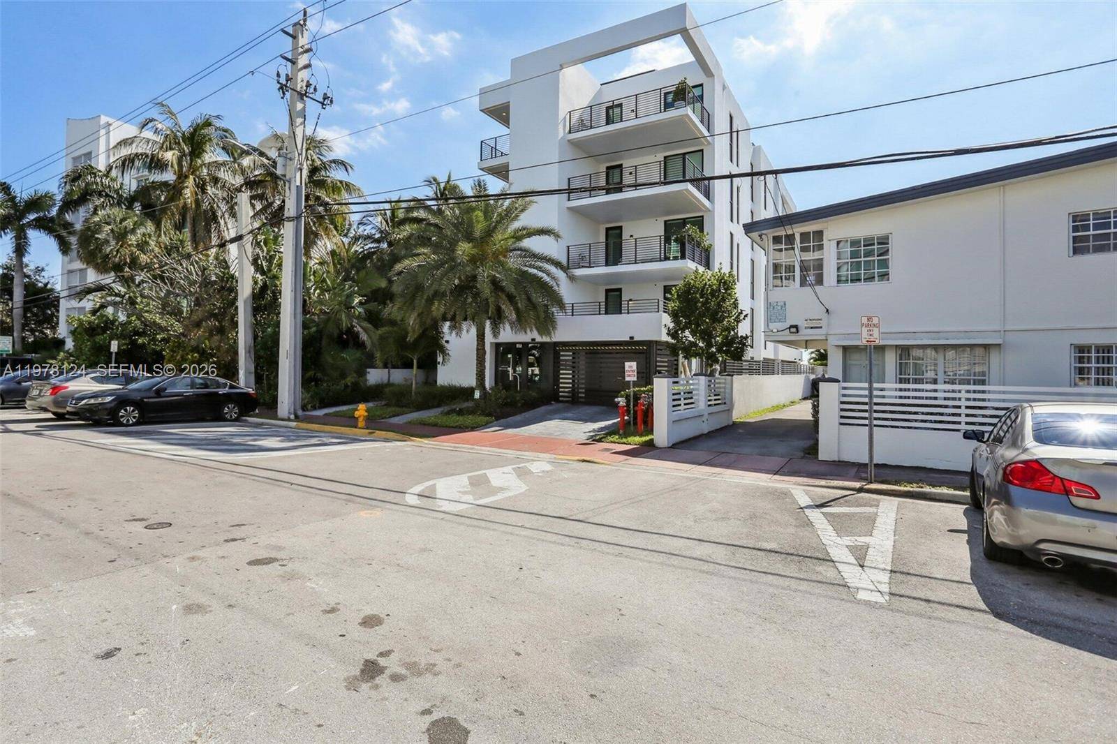 1930 Bay DrMiami Beach - ISLE OF NORMANDY MIAMI VI condo unit 4 - picture